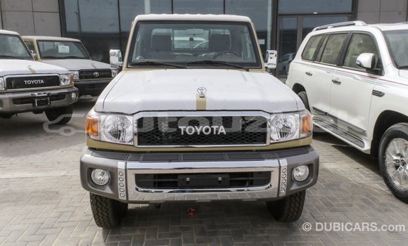 Buy Import Toyota Land Cruiser Beige Car in Import - Dubai in Andijon Buy Import Toyota Land Cruiser Beige Car in Import - Dubai in Andijon