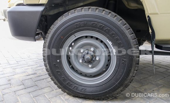 Buy Import Toyota Land Cruiser Beige Car in Import - Dubai in Andijon Buy Import Toyota Land Cruiser Beige Car in Import - Dubai in Andijon