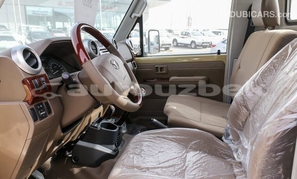 Buy Import Toyota Land Cruiser Beige Car in Import - Dubai in Andijon Buy Import Toyota Land Cruiser Beige Car in Import - Dubai in Andijon