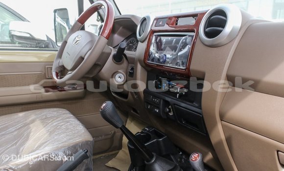Buy Import Toyota Land Cruiser Beige Car in Import - Dubai in Andijon Buy Import Toyota Land Cruiser Beige Car in Import - Dubai in Andijon