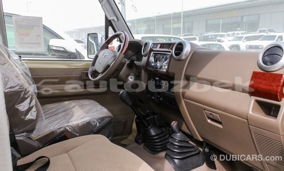 Buy Import Toyota Land Cruiser Beige Car in Import - Dubai in Andijon Buy Import Toyota Land Cruiser Beige Car in Import - Dubai in Andijon