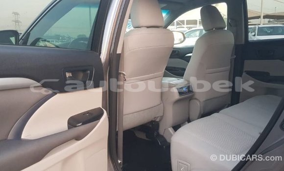 Buy Import Toyota Highlander Other Car in Import - Dubai in Andijon Buy Import Toyota Highlander Other Car in Import - Dubai in Andijon