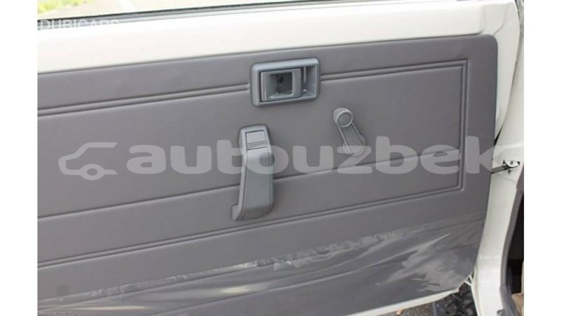 Big with watermark toyota land cruiser andijon import dubai 2871