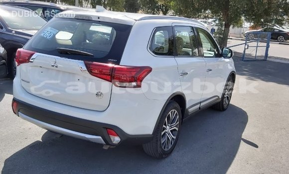 Buy Import Mitsubishi Outlander White Car in Import - Dubai in Andijon Buy Import Mitsubishi Outlander White Car in Import - Dubai in Andijon