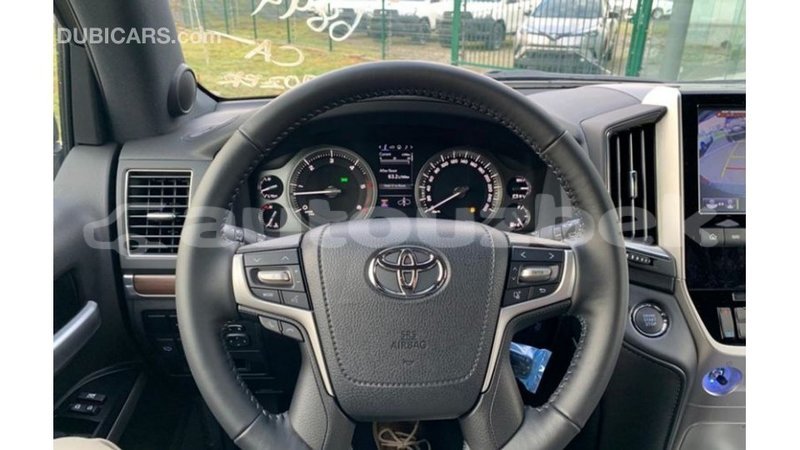 Big with watermark toyota land cruiser andijon import dubai 2910