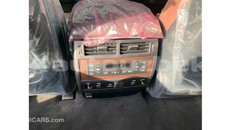 Big with watermark toyota land cruiser andijon import dubai 2921