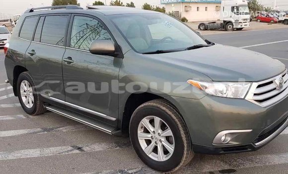 Buy Import Toyota Highlander Green Car in Import - Dubai in Andijon Buy Import Toyota Highlander Green Car in Import - Dubai in Andijon