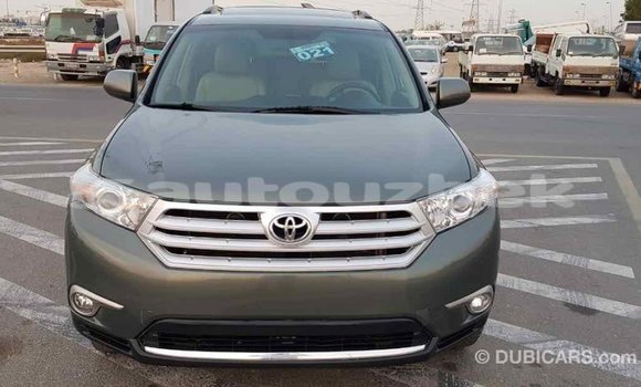 Buy Import Toyota Highlander Green Car in Import - Dubai in Andijon Buy Import Toyota Highlander Green Car in Import - Dubai in Andijon