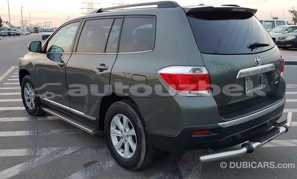 Buy Import Toyota Highlander Green Car in Import - Dubai in Andijon Buy Import Toyota Highlander Green Car in Import - Dubai in Andijon