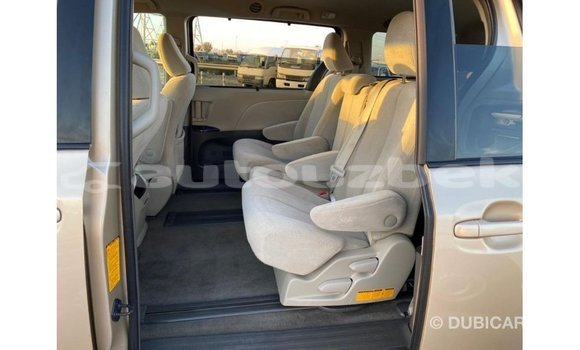Buy Import Toyota Sienna Other Car in Import - Dubai in Andijon Buy Import Toyota Sienna Other Car in Import - Dubai in Andijon