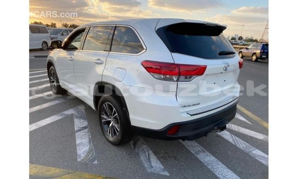 Buy Import Toyota Highlander White Car in Import - Dubai in Andijon Buy Import Toyota Highlander White Car in Import - Dubai in Andijon
