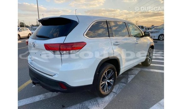 Buy Import Toyota Highlander White Car in Import - Dubai in Andijon Buy Import Toyota Highlander White Car in Import - Dubai in Andijon