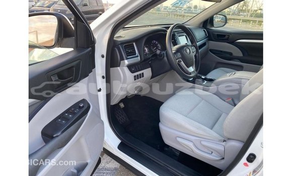 Buy Import Toyota Highlander White Car in Import - Dubai in Andijon Buy Import Toyota Highlander White Car in Import - Dubai in Andijon