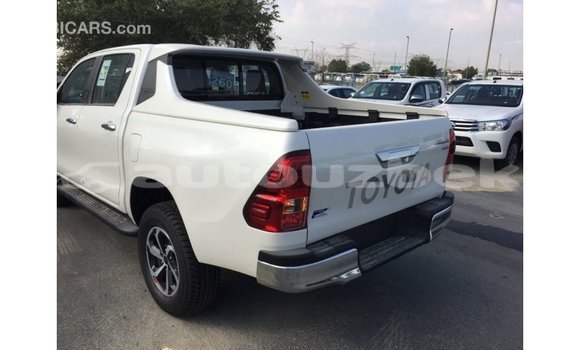 Buy Import Toyota Hilux White Car in Import - Dubai in Andijon Buy Import Toyota Hilux White Car in Import - Dubai in Andijon