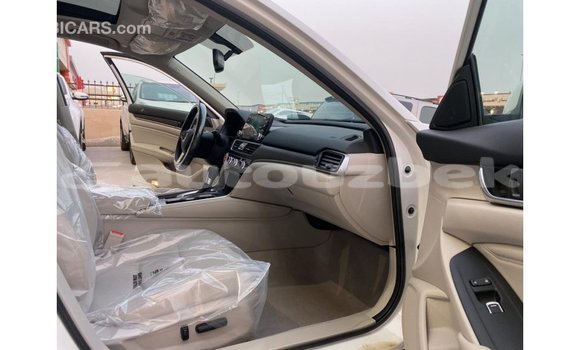 Buy Import Honda Accord White Car in Import - Dubai in Andijon Buy Import Honda Accord White Car in Import - Dubai in Andijon