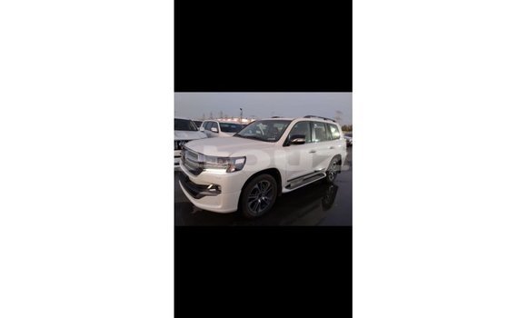 Buy Import Toyota Land Cruiser White Car in Import - Dubai in Andijon Buy Import Toyota Land Cruiser White Car in Import - Dubai in Andijon