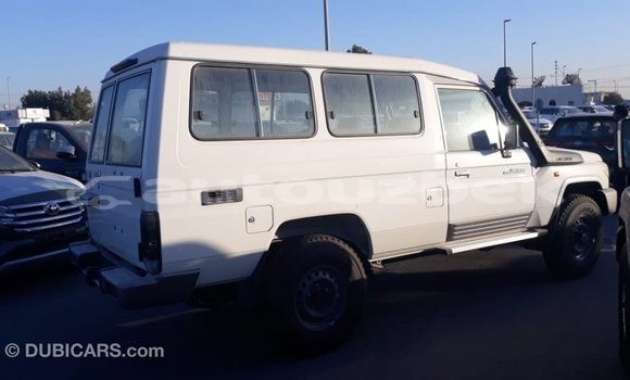 Buy Import Toyota Land Cruiser White Car in Import - Dubai in Andijon Buy Import Toyota Land Cruiser White Car in Import - Dubai in Andijon