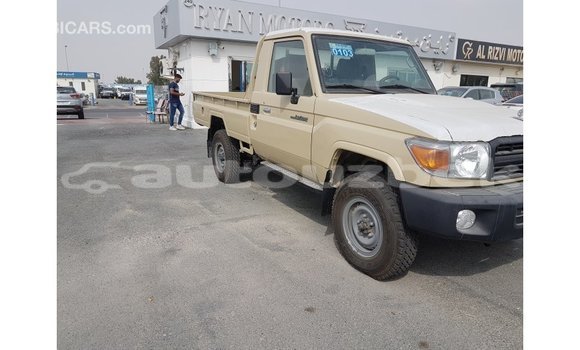 Buy Import Toyota Land Cruiser Beige Car in Import - Dubai in Andijon Buy Import Toyota Land Cruiser Beige Car in Import - Dubai in Andijon