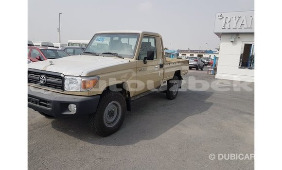 Buy Import Toyota Land Cruiser Beige Car in Import - Dubai in Andijon Buy Import Toyota Land Cruiser Beige Car in Import - Dubai in Andijon
