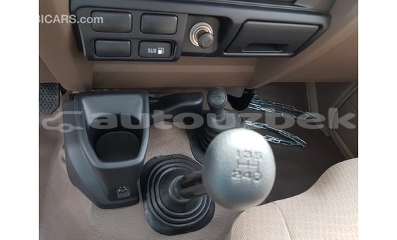 Buy Import Toyota Land Cruiser Beige Car in Import - Dubai in Andijon Buy Import Toyota Land Cruiser Beige Car in Import - Dubai in Andijon
