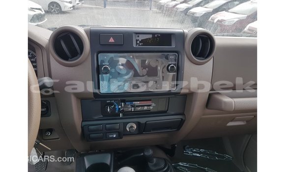 Buy Import Toyota Land Cruiser Beige Car in Import - Dubai in Andijon Buy Import Toyota Land Cruiser Beige Car in Import - Dubai in Andijon