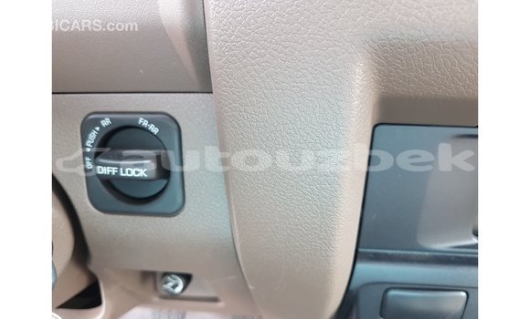 Buy Import Toyota Land Cruiser Beige Car in Import - Dubai in Andijon Buy Import Toyota Land Cruiser Beige Car in Import - Dubai in Andijon