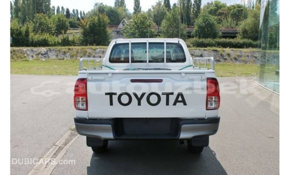 Buy Import Toyota Hilux White Car in Import - Dubai in Andijon Buy Import Toyota Hilux White Car in Import - Dubai in Andijon
