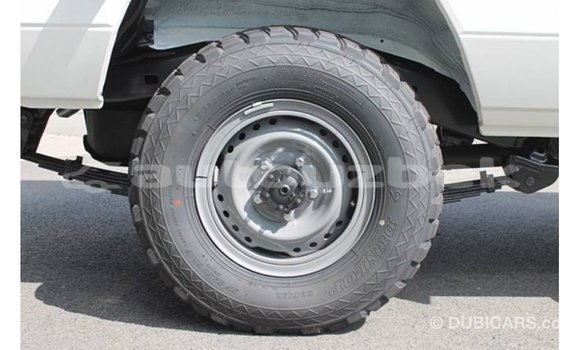 Buy Import Toyota Land Cruiser White Car in Import - Dubai in Andijon Buy Import Toyota Land Cruiser White Car in Import - Dubai in Andijon