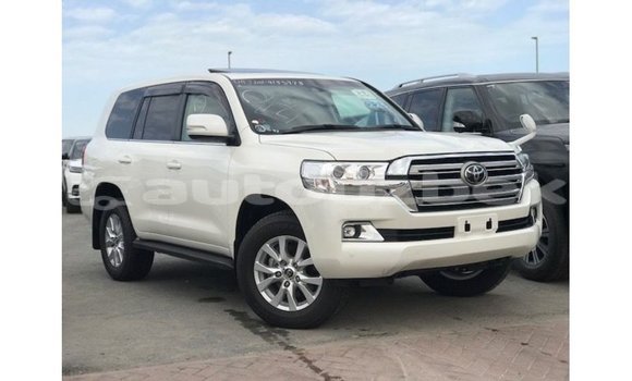 Buy Import Toyota Land Cruiser White Car in Import - Dubai in Andijon Buy Import Toyota Land Cruiser White Car in Import - Dubai in Andijon