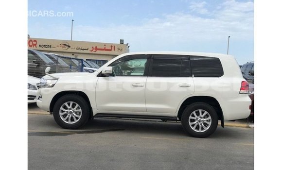 Buy Import Toyota Land Cruiser White Car in Import - Dubai in Andijon Buy Import Toyota Land Cruiser White Car in Import - Dubai in Andijon