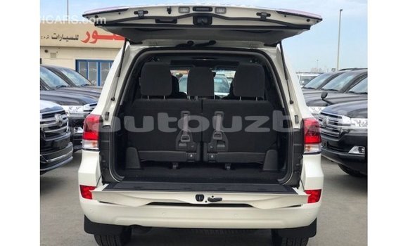 Buy Import Toyota Land Cruiser White Car in Import - Dubai in Andijon Buy Import Toyota Land Cruiser White Car in Import - Dubai in Andijon