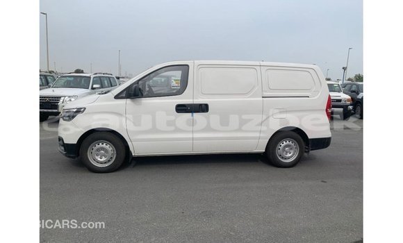 Buy Import Hyundai Cargo White Car in Import - Dubai in Andijon Buy Import Hyundai Cargo White Car in Import - Dubai in Andijon