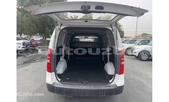 Buy Import Hyundai Cargo White Car in Import - Dubai in Andijon Buy Import Hyundai Cargo White Car in Import - Dubai in Andijon