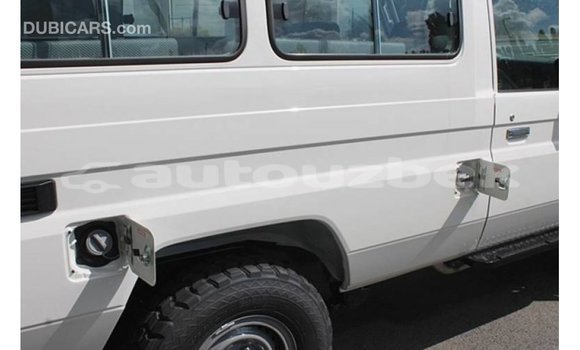 Buy Import Toyota Land Cruiser White Car in Import - Dubai in Andijon Buy Import Toyota Land Cruiser White Car in Import - Dubai in Andijon