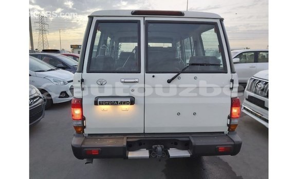 Buy Import Toyota Land Cruiser White Car in Import - Dubai in Andijon Buy Import Toyota Land Cruiser White Car in Import - Dubai in Andijon