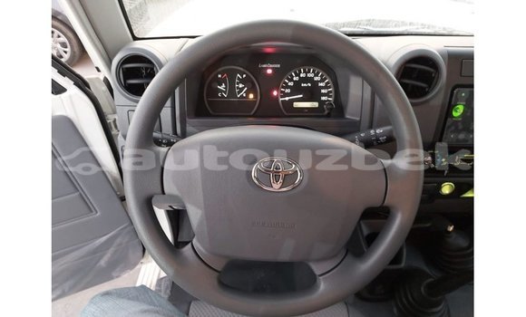 Buy Import Toyota Land Cruiser White Car in Import - Dubai in Andijon Buy Import Toyota Land Cruiser White Car in Import - Dubai in Andijon