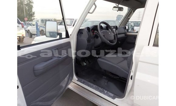 Buy Import Toyota Land Cruiser White Car in Import - Dubai in Andijon Buy Import Toyota Land Cruiser White Car in Import - Dubai in Andijon