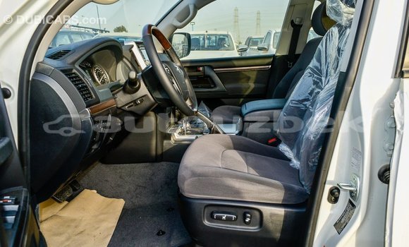 Buy Import Toyota Land Cruiser White Car in Import - Dubai in Andijon Buy Import Toyota Land Cruiser White Car in Import - Dubai in Andijon