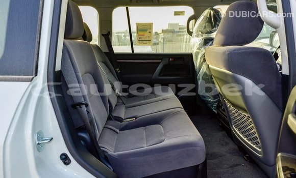 Buy Import Toyota Land Cruiser White Car in Import - Dubai in Andijon Buy Import Toyota Land Cruiser White Car in Import - Dubai in Andijon