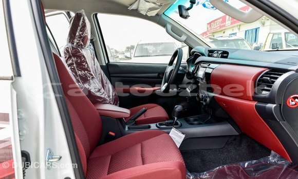 Buy Import Toyota Hilux White Car in Import - Dubai in Andijon Buy Import Toyota Hilux White Car in Import - Dubai in Andijon