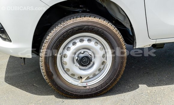 Buy Import Toyota Hilux White Car in Import - Dubai in Andijon Buy Import Toyota Hilux White Car in Import - Dubai in Andijon