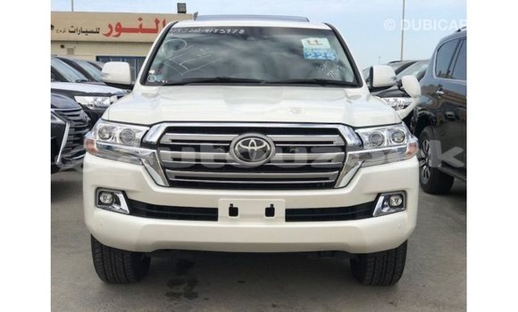 Buy Import Toyota Land Cruiser White Car in Import - Dubai in Andijon Buy Import Toyota Land Cruiser White Car in Import - Dubai in Andijon