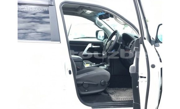 Buy Import Toyota Land Cruiser White Car in Import - Dubai in Andijon Buy Import Toyota Land Cruiser White Car in Import - Dubai in Andijon