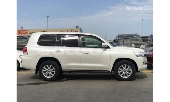 Buy Import Toyota Land Cruiser White Car in Import - Dubai in Andijon Buy Import Toyota Land Cruiser White Car in Import - Dubai in Andijon