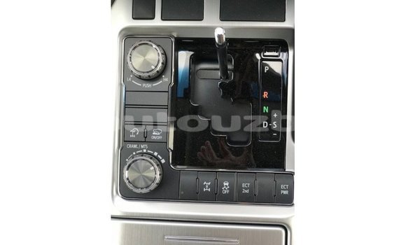 Buy Import Toyota Land Cruiser White Car in Import - Dubai in Andijon Buy Import Toyota Land Cruiser White Car in Import - Dubai in Andijon