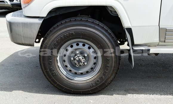 Buy Import Toyota Land Cruiser White Car in Import - Dubai in Andijon Buy Import Toyota Land Cruiser White Car in Import - Dubai in Andijon