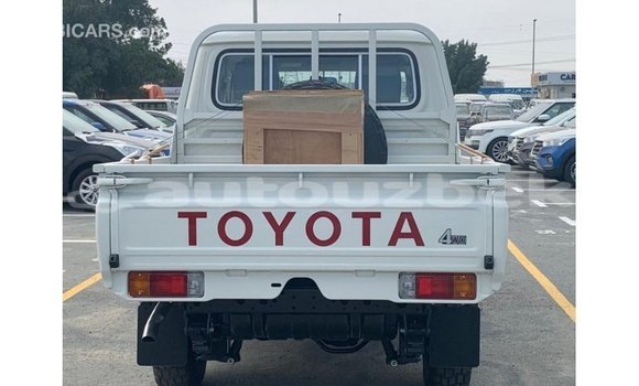 Buy Import Toyota Land Cruiser White Car in Import - Dubai in Andijon Buy Import Toyota Land Cruiser White Car in Import - Dubai in Andijon