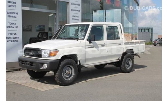 Buy Import Toyota Land Cruiser White Car in Import - Dubai in Andijon Buy Import Toyota Land Cruiser White Car in Import - Dubai in Andijon