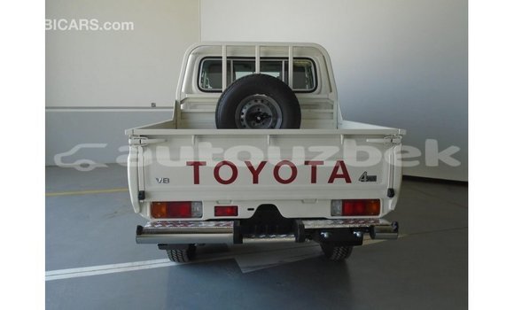 Buy Import Toyota Land Cruiser White Car in Import - Dubai in Andijon Buy Import Toyota Land Cruiser White Car in Import - Dubai in Andijon