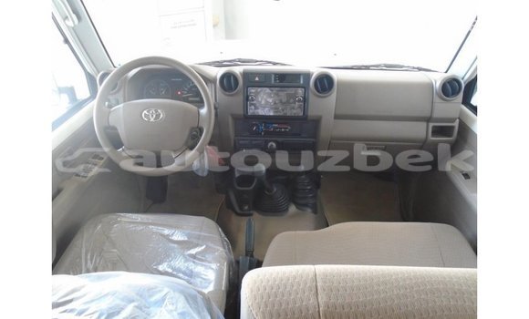 Buy Import Toyota Land Cruiser White Car in Import - Dubai in Andijon Buy Import Toyota Land Cruiser White Car in Import - Dubai in Andijon